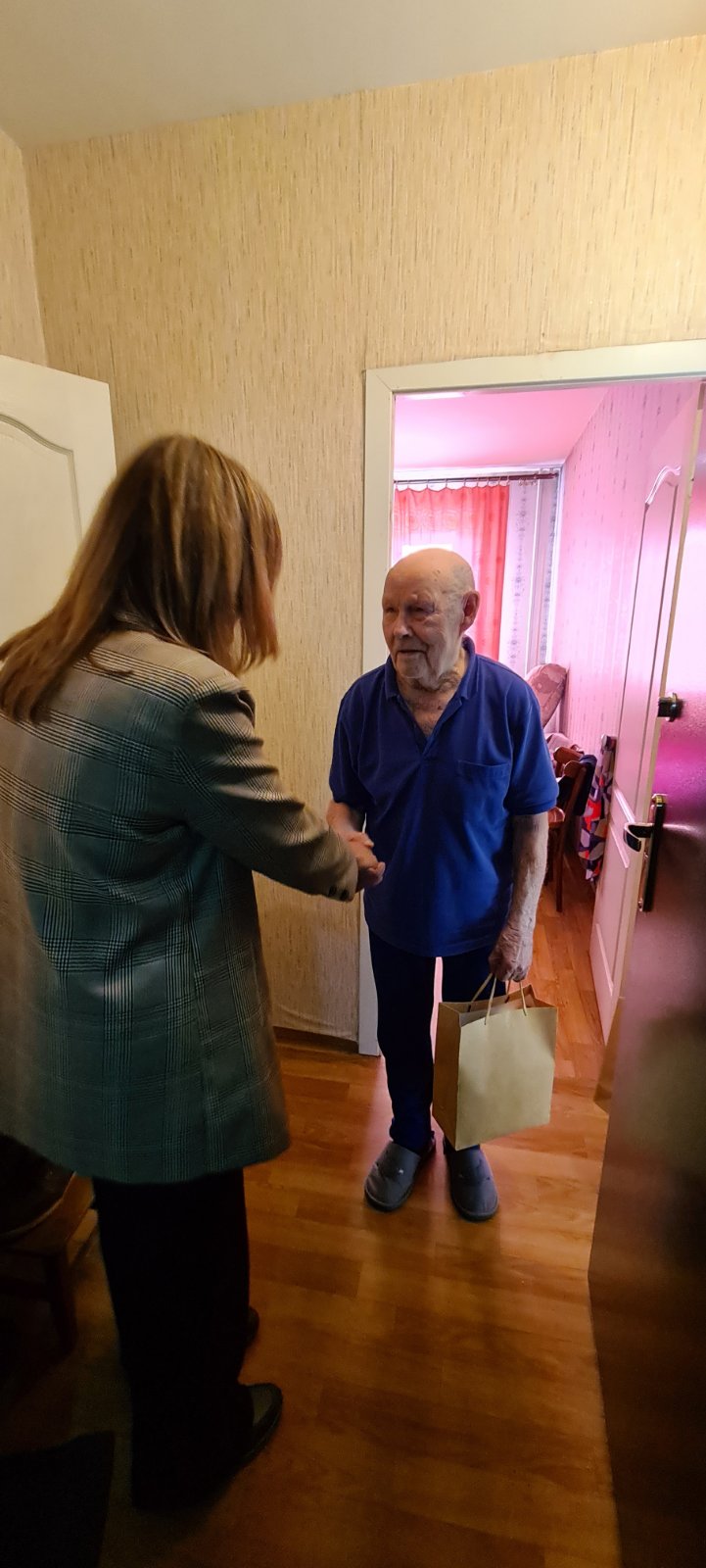 Поздравили наших ветеранов с Днем Победы изображение 1