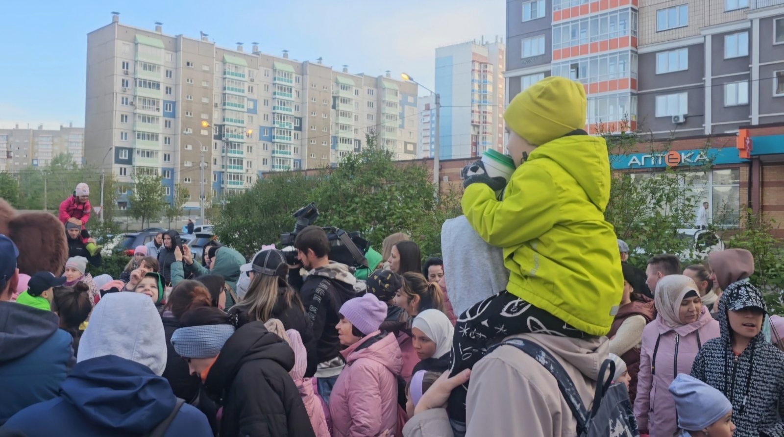 Отпраздновали "Неправильный новый год" с детворой изображение 1