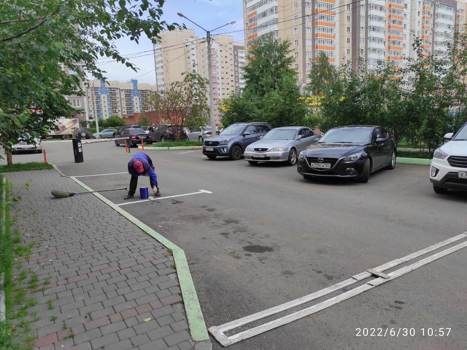 Разметка во дворах дисциплинирует изображение 1