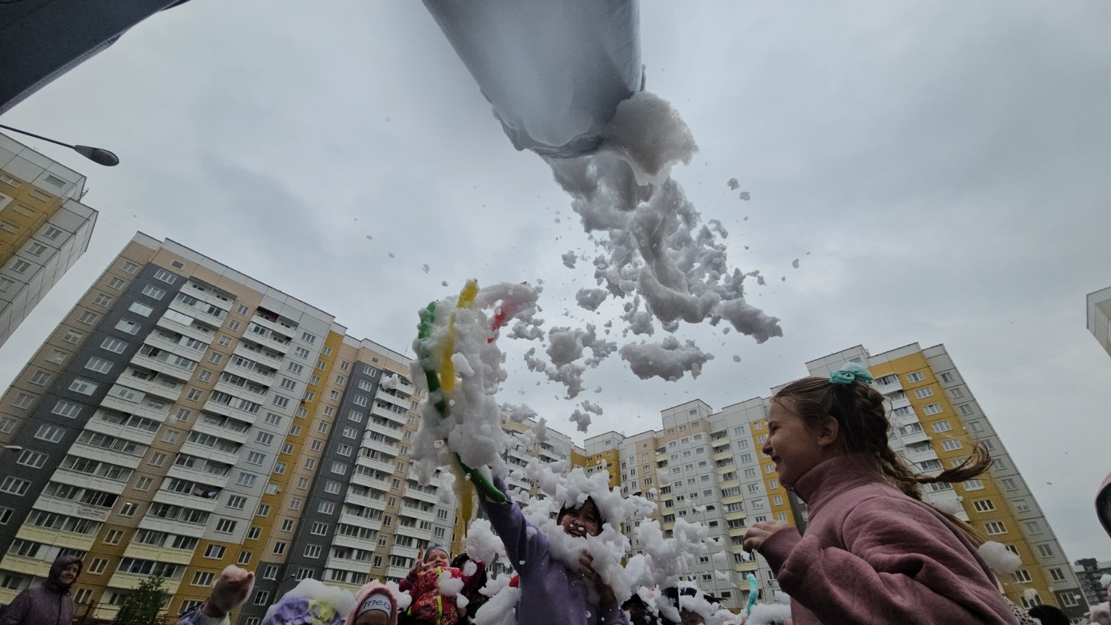 Весело завершили учебный год с жителями Солнечного изображение 1