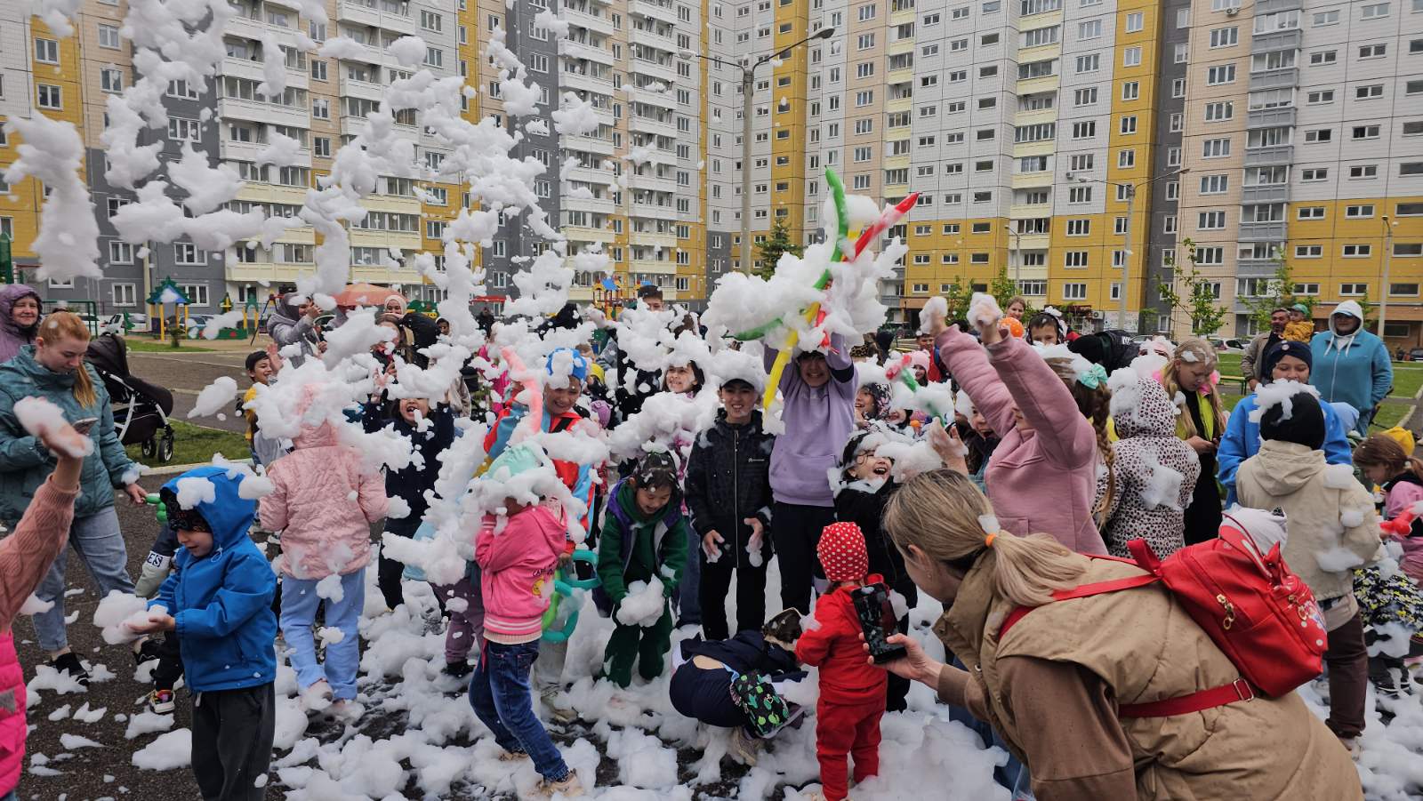 Весело завершили учебный год с жителями Солнечного изображение 1