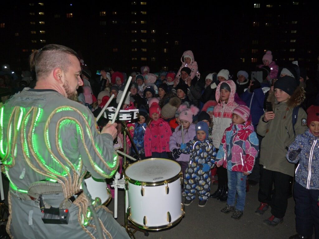 ГК «Покровские ворота» вместе с жителями домов отпраздновала День народного единства изображение 1