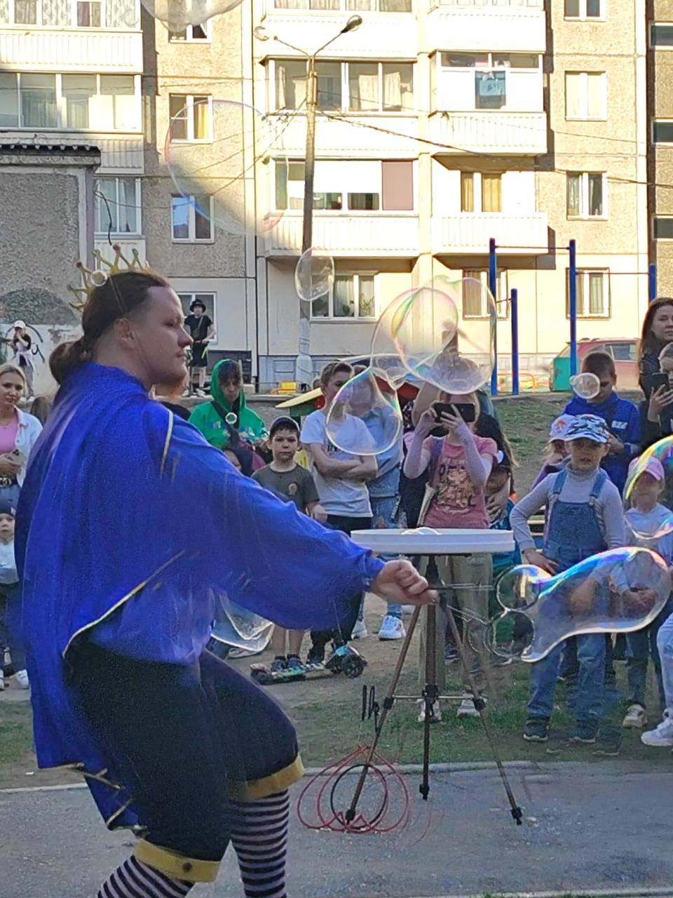 Танцевальную вечеринку устроили на ул. А.Тимошенкова, 131 изображение 1