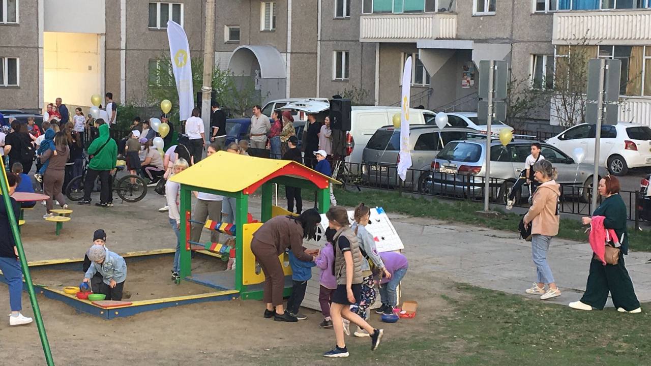 Танцевальную вечеринку устроили на ул. А.Тимошенкова, 131 изображение 1