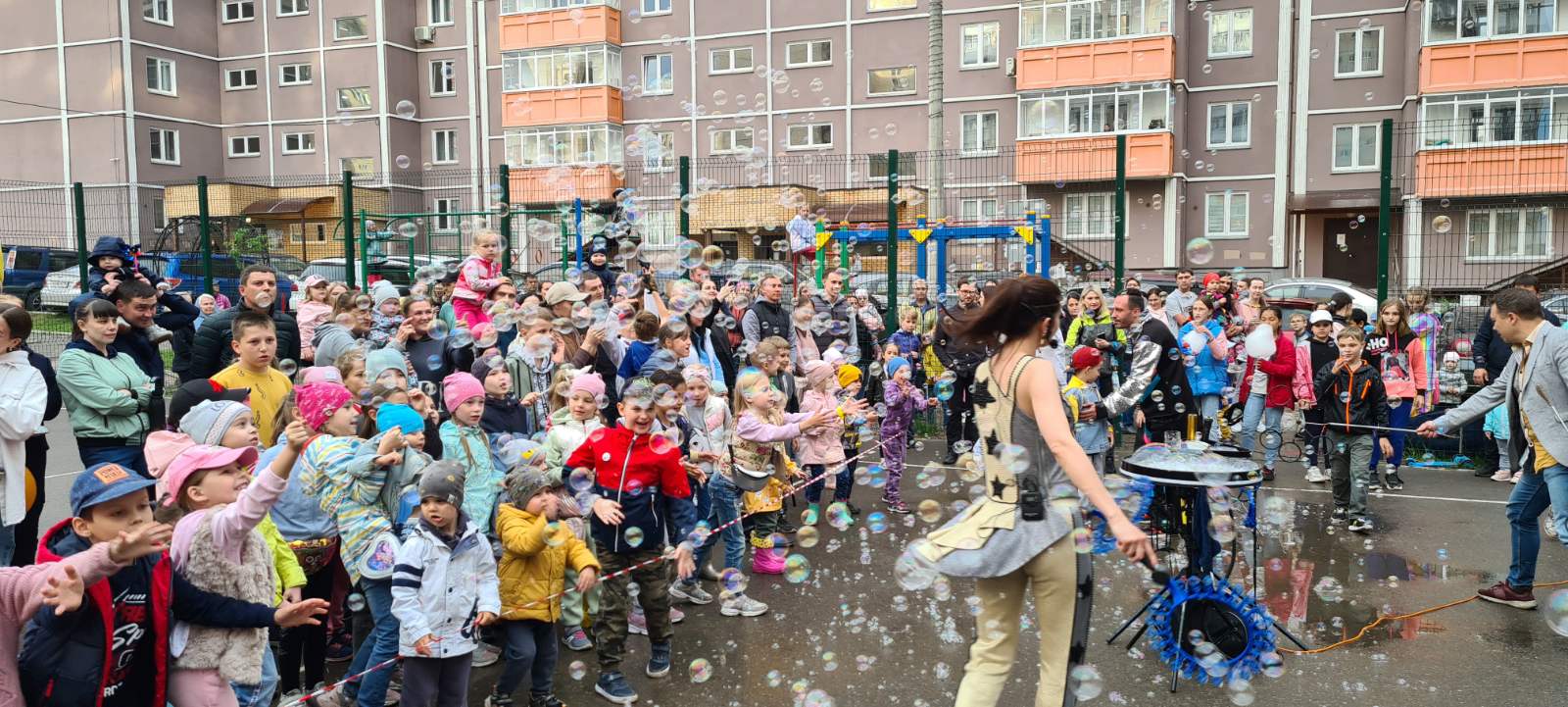 Праздник+детвора=радость в наших дворах! изображение 1