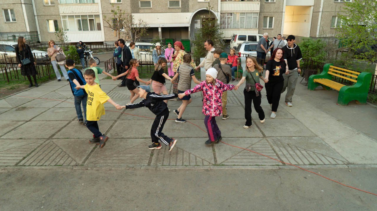 Танцевальную вечеринку устроили на ул. А.Тимошенкова, 131 изображение 1
