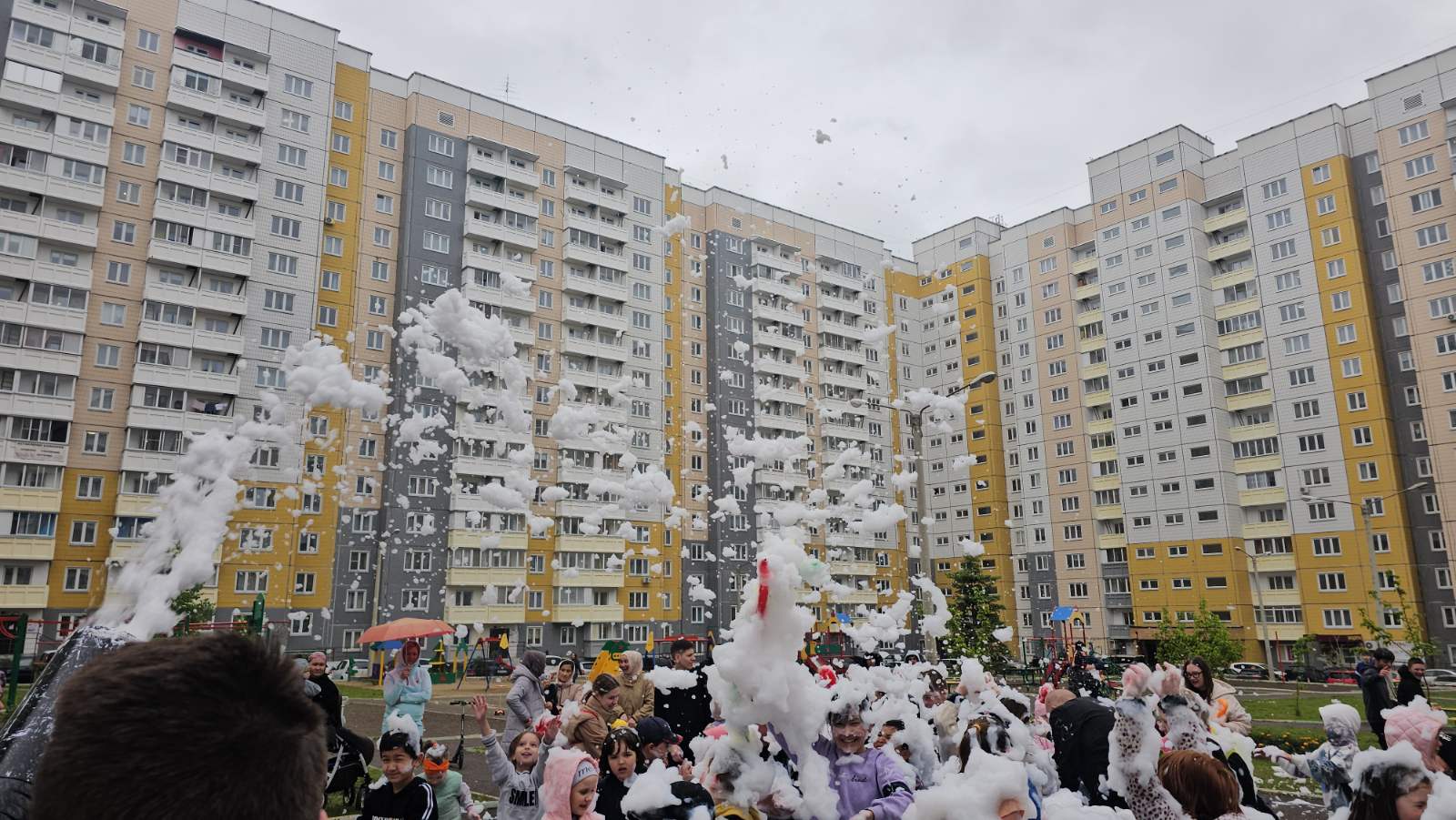 Весело завершили учебный год с жителями Солнечного изображение 1