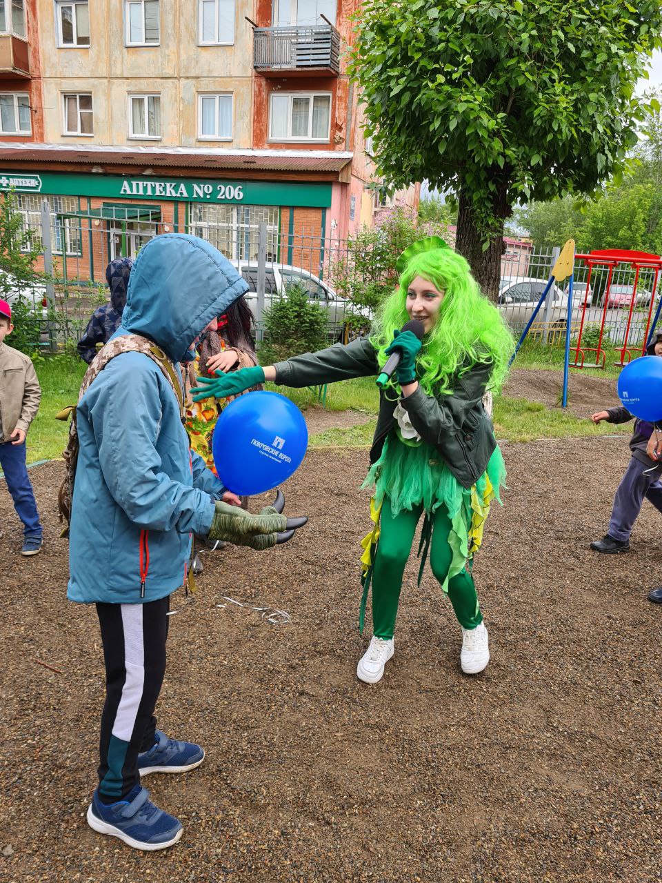 Праздник+детвора=радость в наших дворах! изображение 1