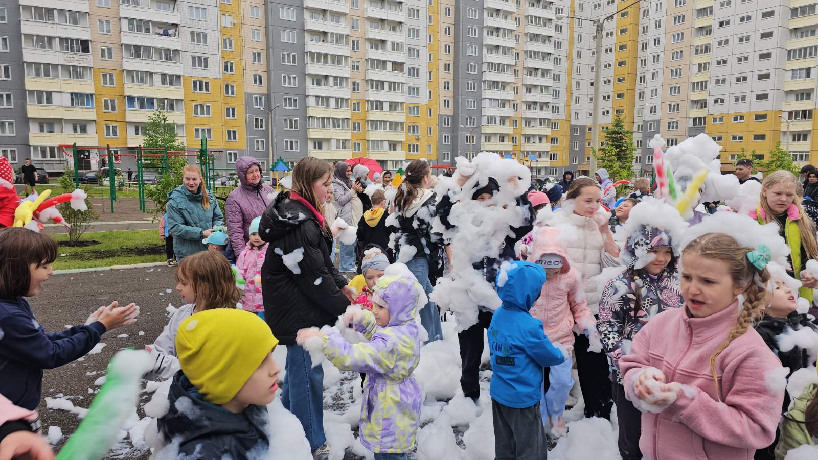 Весело завершили учебный год с жителями Солнечного изображение 1