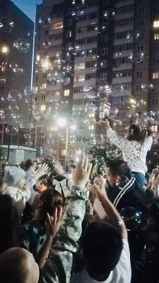 Праздник «Краски лета» во дворе на ул. Чернышевского,116 изображение 1