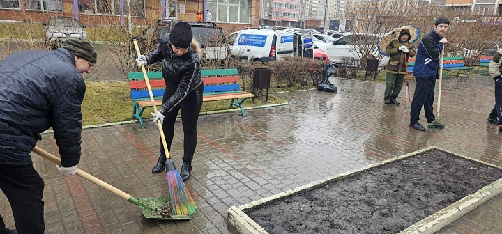 К субботнику присоединились!