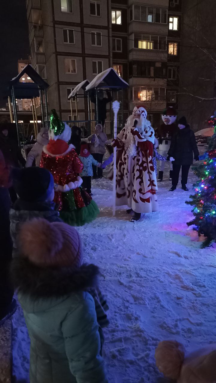 Праздник во дворе ул. Кольцевая, 18а, 24а, ул. Копылова, 78 изображение 1