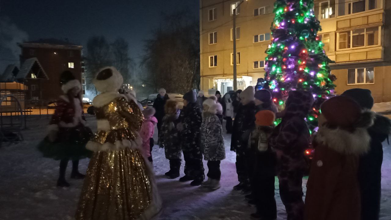 Праздник во дворе ул. Кольцевая, 18а, 24а, ул. Копылова, 78 изображение 1