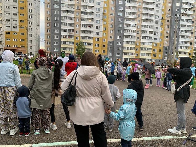 Проведения праздника 1 сентября на Ольховой, 4-6 Проведения праздника 1 сентября на Ольховой, 4-6